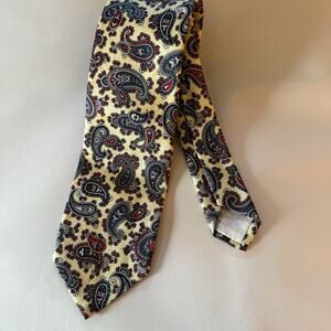 80s Vintage ROBERT TALBOTT Newcastle Ltd. | Butter Yellow Paisley Silk Tie